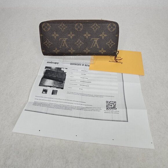 Louis Vuitton Fuchsia Clemence Portefeuille Wallet   - Picture 1 of 12